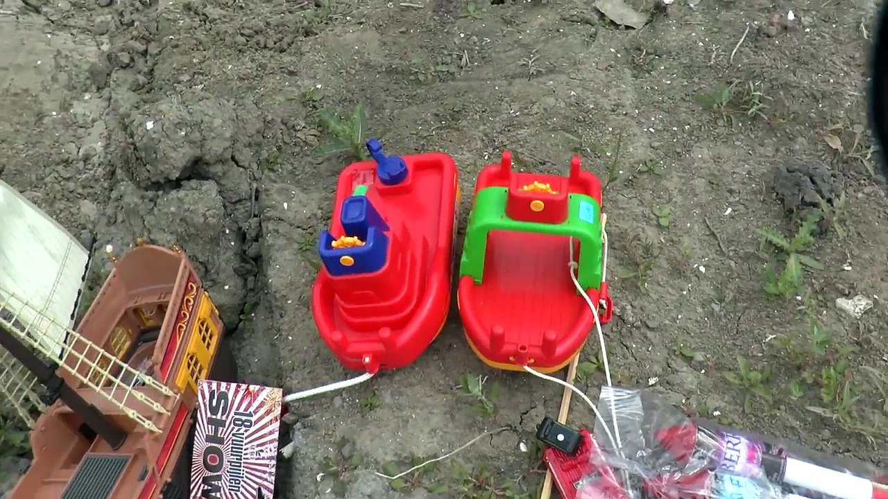 VUURPIJLEN OP EEN BOOT