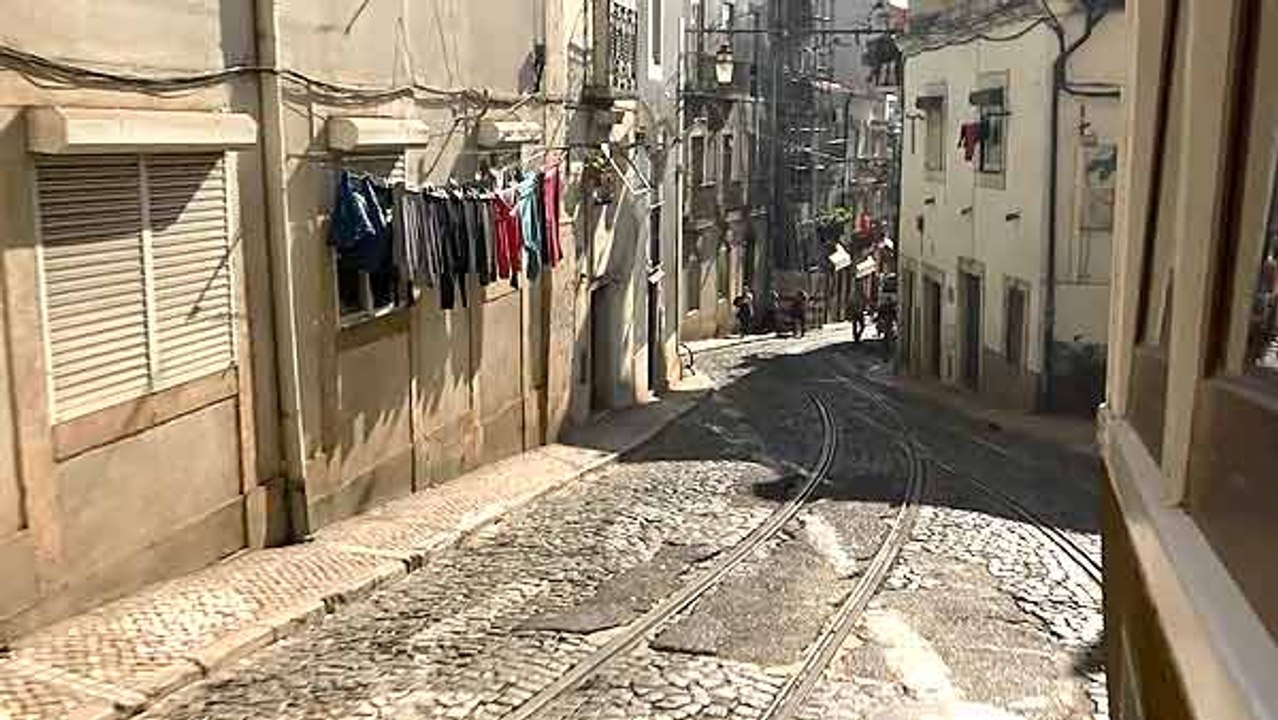 Lissabon – nostalgische Stadtrundfahrt mit der Strassenbahn