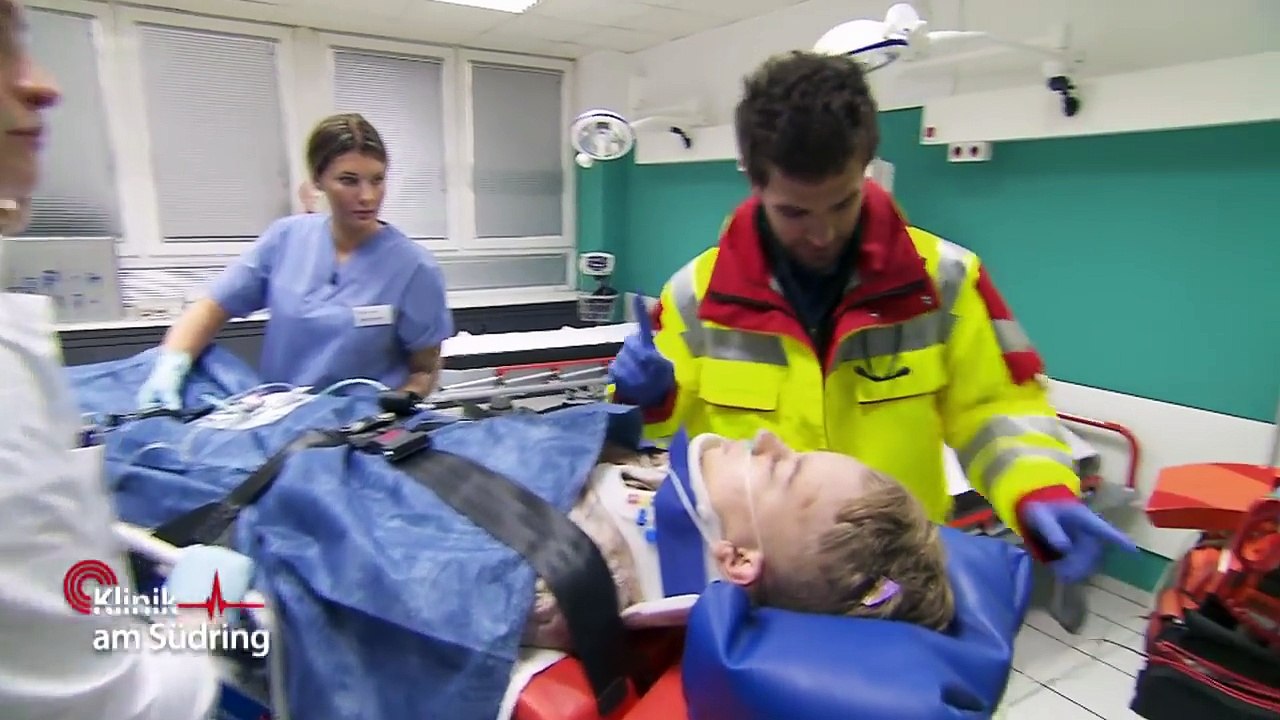 Wegen Mobbing in Mülltonne: Sam (13) will kleinen Bruder retten! | Klinik am Südring | SAT.1 TV