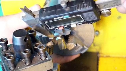 Сделать молоток на токарном станке (DIY / make a hammer on the lathe)