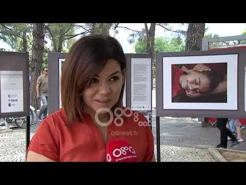 Ora News - Lumturia e saj , dita normale e një nëne shqiptare përmes fotove
