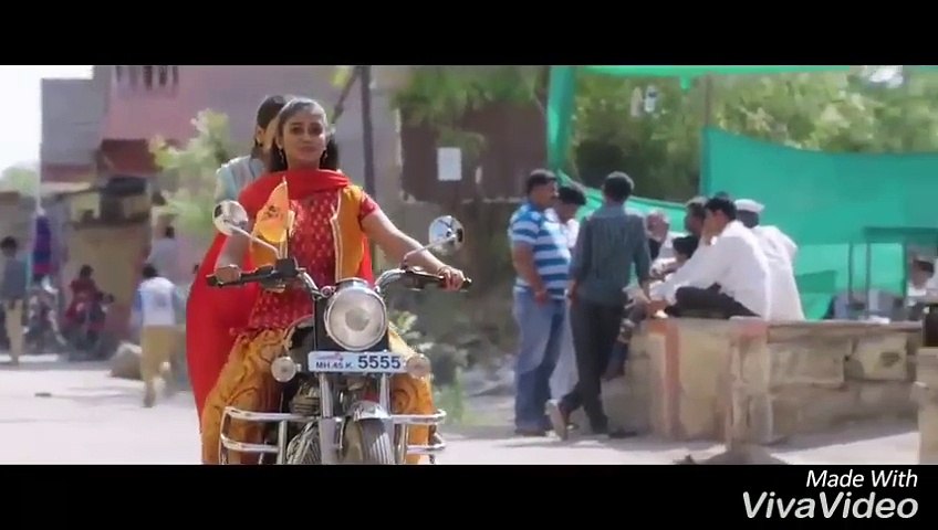 KANMANIYE UNNA PAKKAMA ALBUM SONG