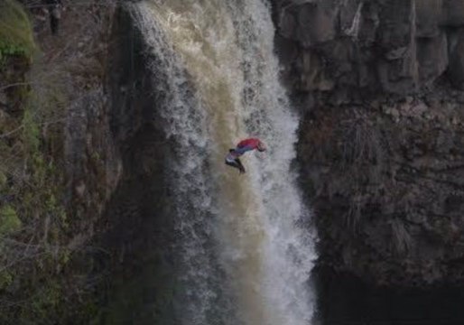 Daredevils Enjoy Cliff Jumping in the Pacific North West