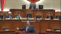 Report TV - Tensione në Kuvend, Paloka s'lëshon foltoren, ndërpritet për herë të dytë seanca