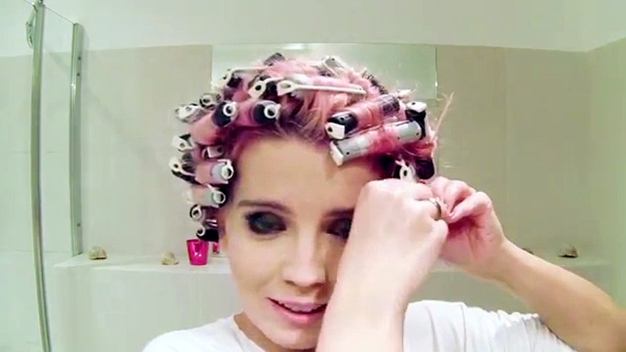 Fryzura w stylu afro domowym sposobem Modne Fryzury Tutorial