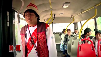Cholo Juanito y Richard Douglas - Chofer y Cobrador De Combi (Oficial)