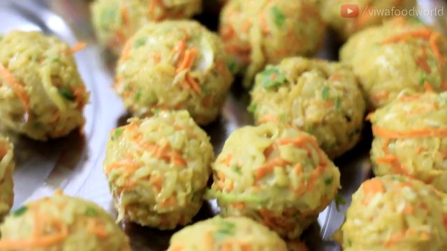 CHEESE MAGGI PAKODA / PAKORA EATING CHALLENGE | Maggi Pakoda Eating Competition | Food Challenge