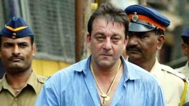 Sanju: जेल में थे Sanjay Dutt, जब बच्चों ने पूछा कहाँ है पापा' तो Manyata ने बोला ये झूठ |FilmiBeat