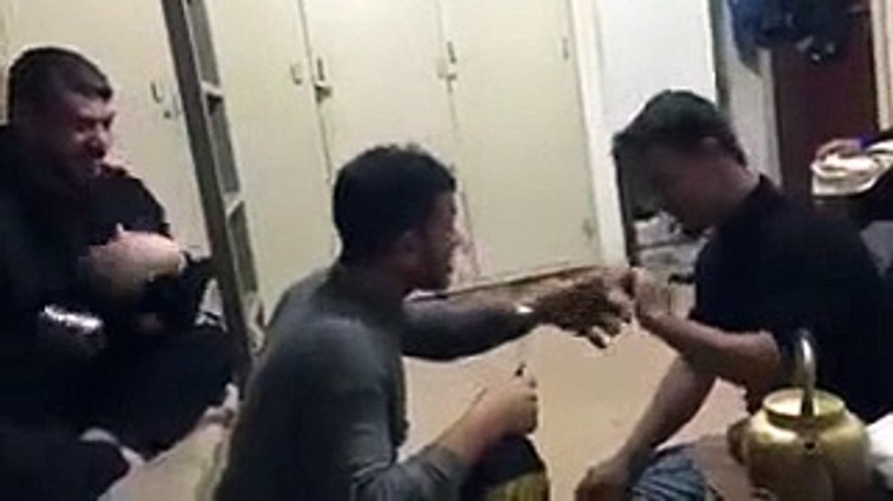 The Spoon On The Head Game
