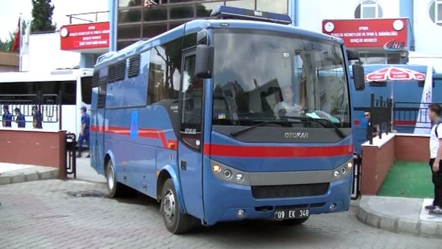 FETÖ’nün Aydın’daki çatı yapılanmasına ceza yağdı... 52 kişinin yargılandığı davada sanıklar 1 yıl 6 ay ile 18 yıl arası değişen hapis cezalarına çarptırıldı