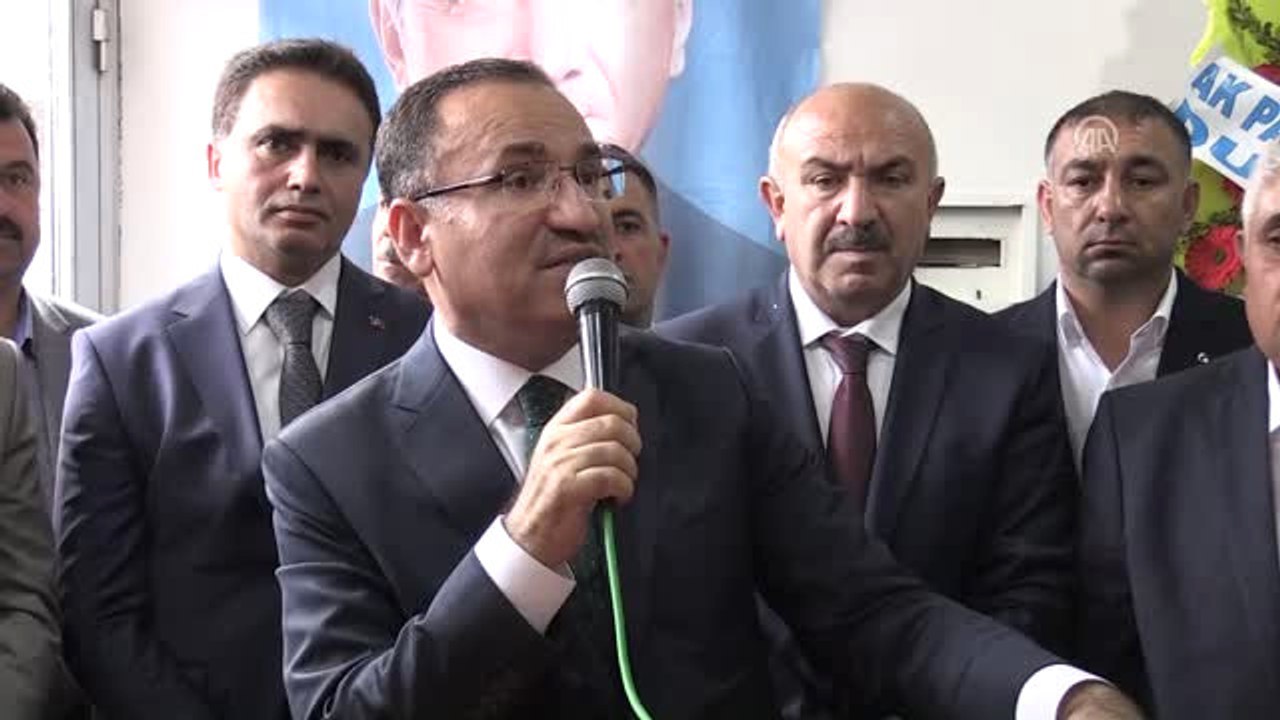 Bozdağ: "Tayyip Beyin Dayısı Aziz Türk Milleti'dir. Dayısı Türk Milleti Olanı Kimse Yenemez"