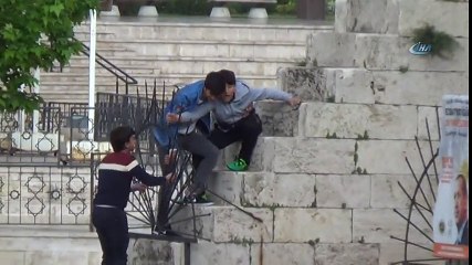 Çifte Minareli Medrese'de Tehlikeli Oyun