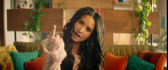 Clean Bandit - Solo feat. Demi Lovato [Official Video]