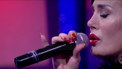 Alnërije Hadërgjonaj, këndon "Asnjëherë", live, në Top Show Mag!