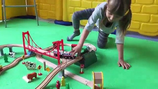 ИГРУШЕЧНЫЙ ГОРОД Большая ДЕТСКАЯ ЖЕЛЕЗНАЯ ДОРОГА поезд паровозик ИКЕА ЛИЛЛАБУ игры для детей