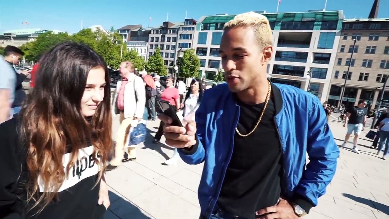 IDIOTENTEST - Wie heisst Donald Trump mit Vornamen? (Teil 1)