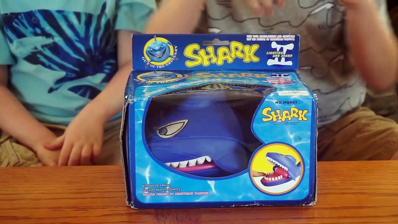 Crazy Shark Finger Chomping Game. Dont Press the Wrong Tooth!