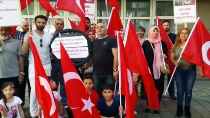 FETÖ'cülere kucak açan Yunanistan Almanya'da protesto edildi - DÜSSELDORF