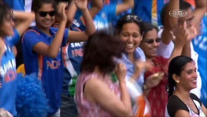 Mahendra Singh Dhoni fighting with Umpire