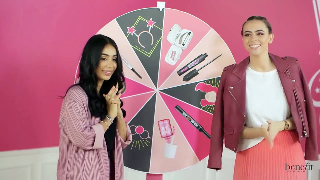 EP.8☆ Distorted Mirror Makeup Challenge with Maya Ahmad☆  تحدي وضع مكياج مع مرايا مشوشة مع مايا أحمد