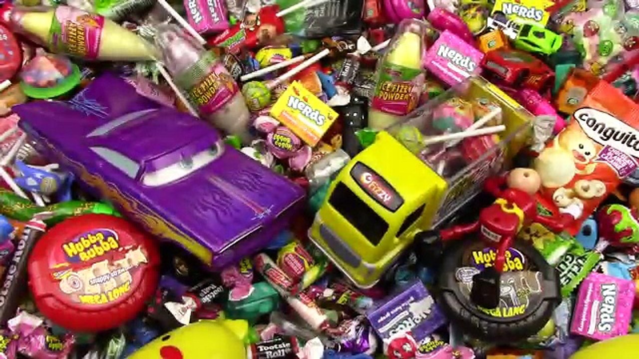 Humpty Dumpty Nursery Rhymes with A lot of Candy - Learn Colors