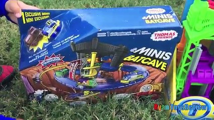 SUPER GIANT BATMAN SURPRISE EGG TOYS OPENING