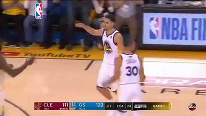 NBA-döntő: hosszabbítás után előnyben a címvédő