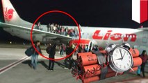 Bomb joke causes chaos on Indonesian flight - TomoNews