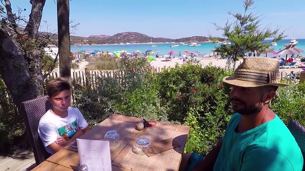 LOULOU PILOTE LE BATEAU _ Corsica Family vlog