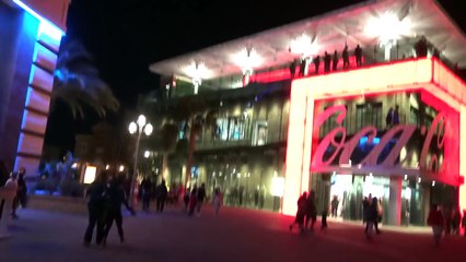 VLOG • Le Plus Grand Coca-Cola Store du Monde !! - Studio Bubble Tea