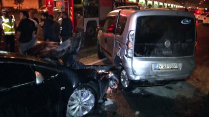 Bayrampaşa’da Kaza Yapan Araç Alev Aldı İlk Müdahaleyi TOMA Yaptı