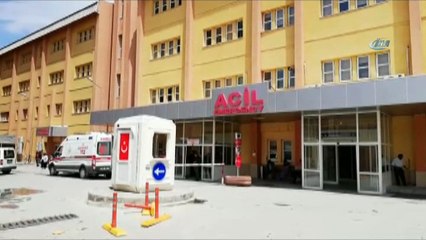 Polisleri taşıyan otobüs devrildi: 11 yaralı