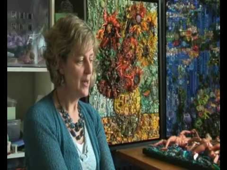 Junk artist re-creates masterpieces from household rubbish