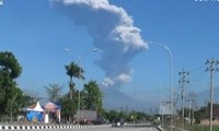 Merapi Meletus 2 Menit, BNPB: Belum Perlu Mengungsi