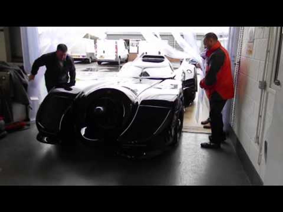 Batman fan makes his own Batmobile