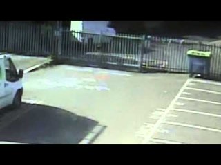 First video footage of graffiti artist Banksy at work