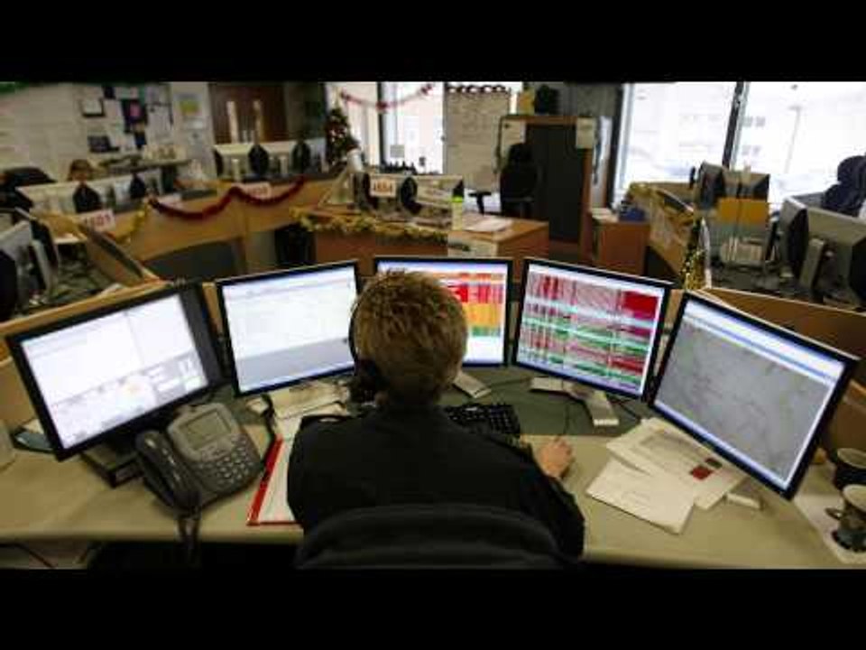 Woman calls 999 to complain about lack of sprinkles on her ice cream