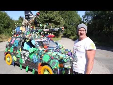 Man creates Wacky Races style car for charity