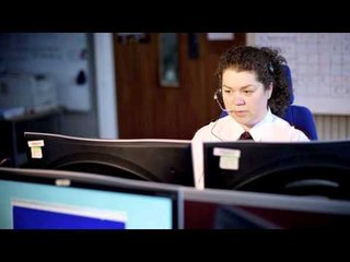 Idiot dials 999 to ask how to call the non-emergency 101 number.