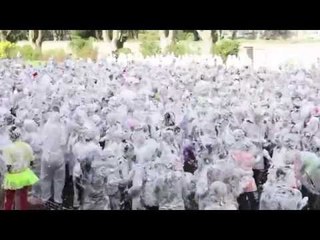 Students take part in Raisin Monday at St Andrews Uni