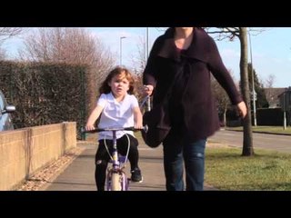 Police threat to confiscate 4yo girls bike for riding on pavement
