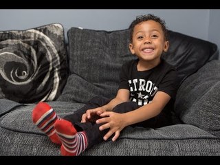 A Pint-Sized Wunnabe Paramedic Jumped Into Action To Save His Mum's Life