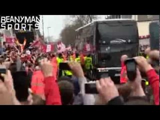 Liverpool v Man City - Huge Welcome For Liverpool Team Bus