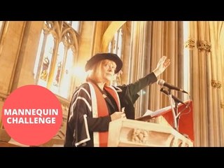 140 students take part in elaborate mannequin challenge during graduation ceremony