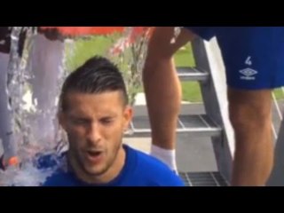 Kevin Mirallas Takes On The ALS 'Ice Bucket Challenge' !!