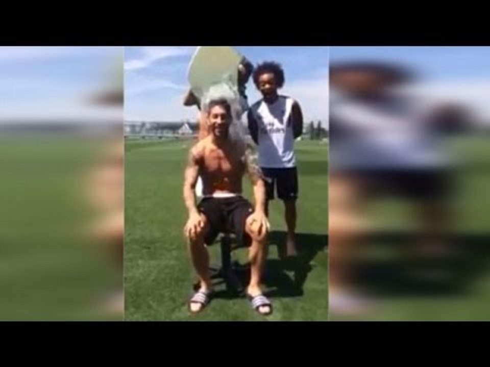 Sergio Ramos Takes On The ALS 'Ice Bucket Challenge' !!