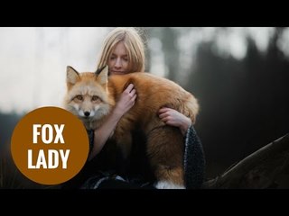 Photographer forms friendship with wild fox who lets her hug her