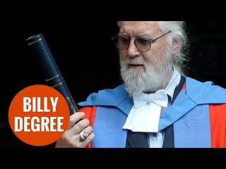Billy Connolly Receives honorary degree from top university