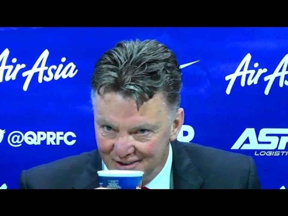 Louis van Gaal Orders Coffee During QPR/MUFC Presser - Gets 2 Sugars 'Because You Scored 2 Goals!'