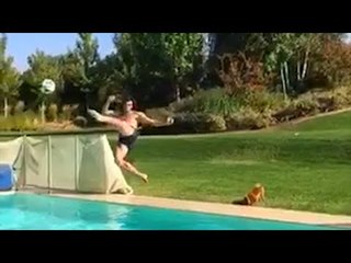 Gareth Bale Shows Off His Incredible Athleticism With Stunning Swimming Pool Scissor Kick